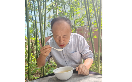 2025 健康飲食趨勢(shì)：天然食材成主流，隨州葛根粉走進(jìn)老年人餐桌